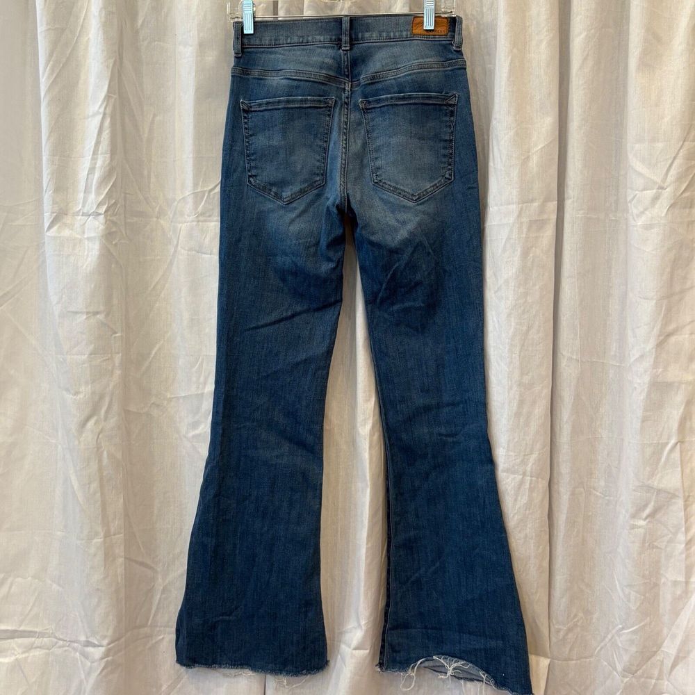 Express Jeans Blue Denim Medium Dark Wash Bell Flare High Rise Womens‎ Size 2R